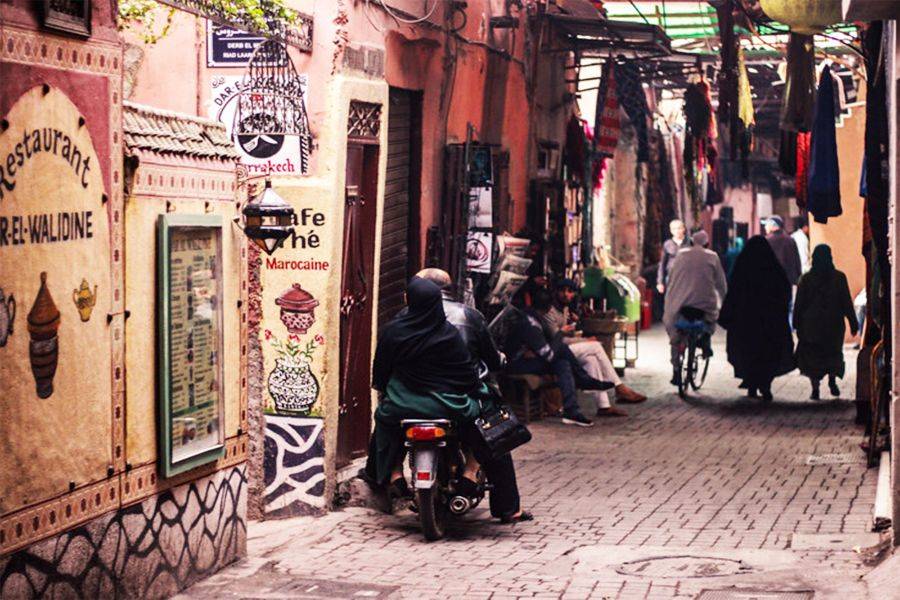 Dachrundfahrt und Medina-Besuch mit Mahlzeiten in Marrakesch