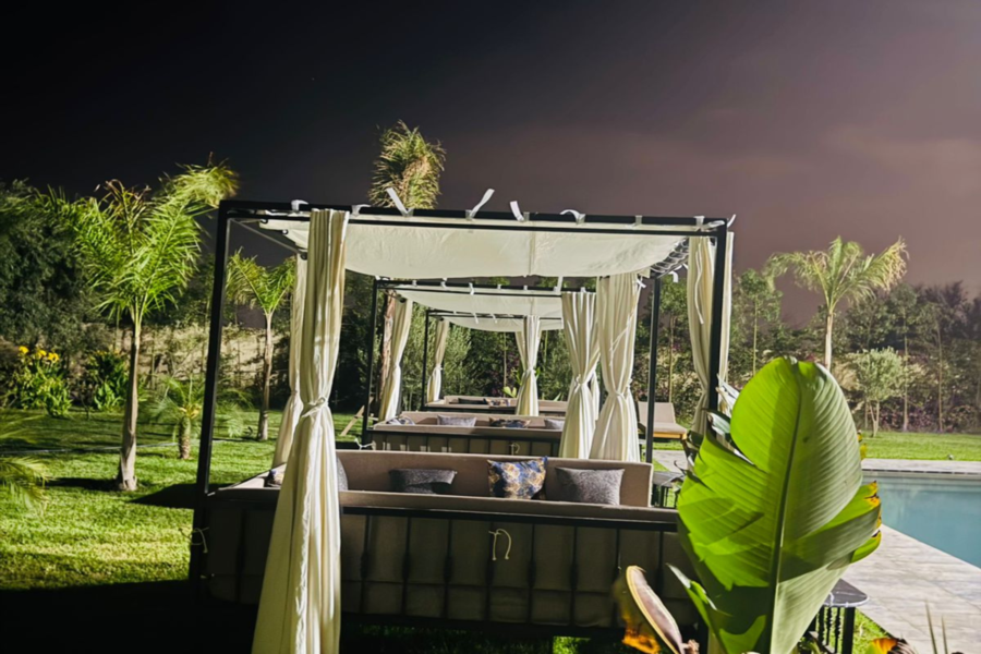 Marrakesch Tageskarte Pool inklusive Mittagessen und Shuttle - Entspannen