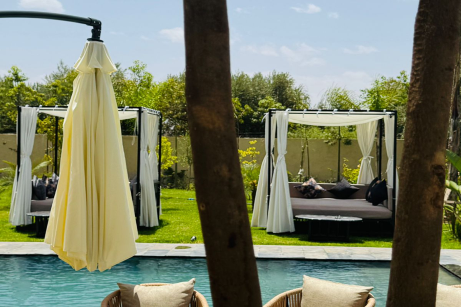 Marrakesch Tageskarte Pool inklusive Mittagessen und Shuttle - Entspannen