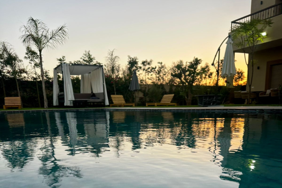 Marrakesch Tageskarte Pool inklusive Mittagessen und Shuttle - Entspannen
