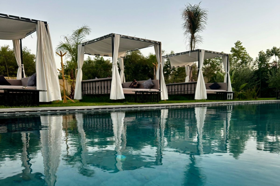 Marrakesch Tageskarte Pool inklusive Mittagessen und Shuttle - Entspannen