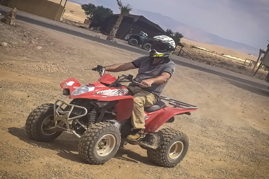 Quad, Camel Ride und Abendessen in der Felsenwüste von Agafay